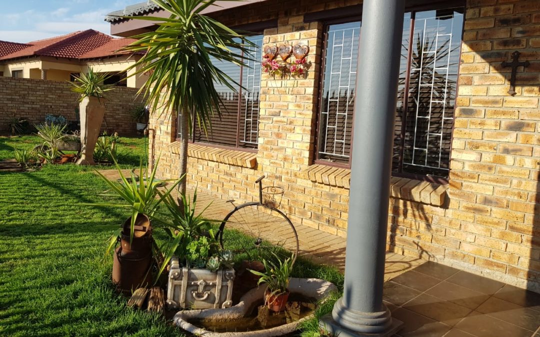 BARGAIN OF THE YEAR!! 3 BEDROOM HOUSE IN QUIET AREA