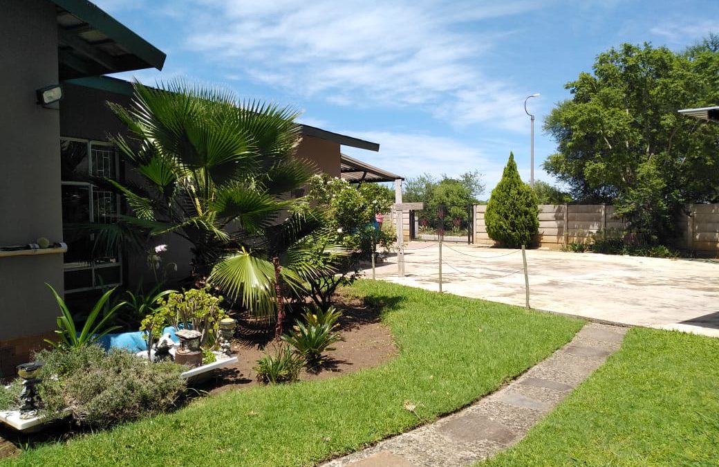 VALUE FOR MONEY!!4 SPACIOUS BEDROOMS; 2 BATHROOMS; 1 GARAGE; CARPORTS FOR 5 CARS; POOL