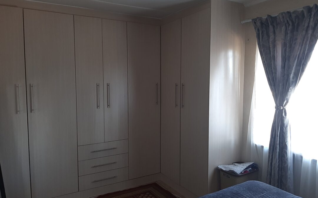 AFFORDABLE 2 BEDROOM HOUSE FOR SALE.