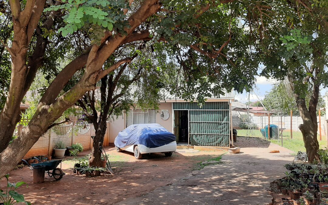 ONE BEDROOM HOUSE FOR SALE.