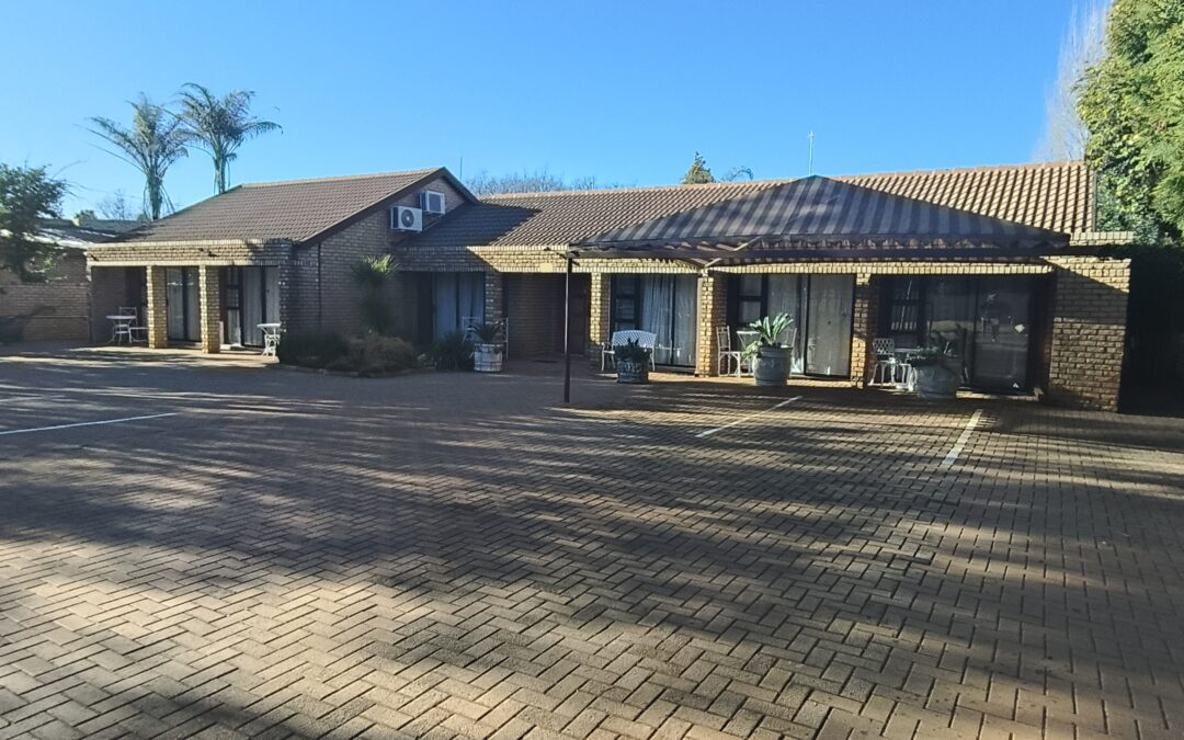 ESTABLISHED GUEST HOUSE FOR SALE IN PRIME AREA. ALL FURNITURE & LINEN INCLUDED. EXCEPTIONAL INVESTMENT OPPORTUNITY.